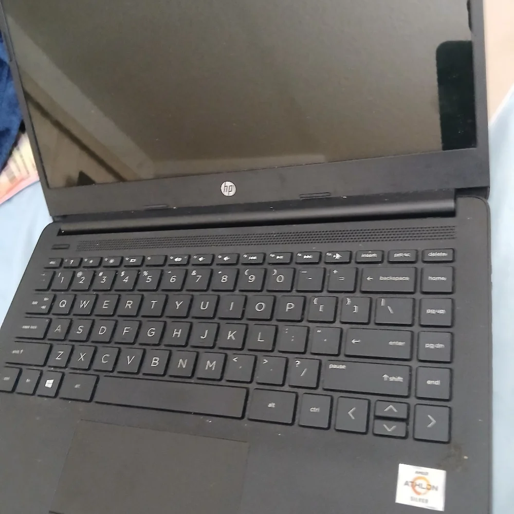Hp 14 in laptop. 3LAG6885 64-bit operating system. 2 30 4.00gb like new.